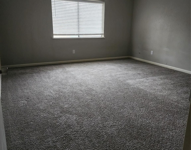 17307 S Yorkglen Drive - Photo Thumbnail 7