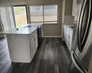 17307 S Yorkglen Drive - Photo Thumbnail 4
