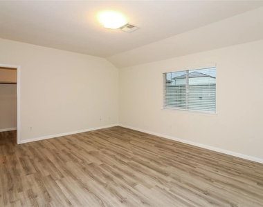 6222 Brenwood Circle - Photo Thumbnail 10
