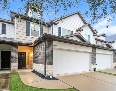 6222 Brenwood Circle - Photo Thumbnail 1