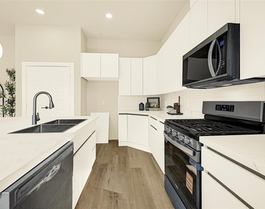 706 Savonna - Photo Thumbnail 6
