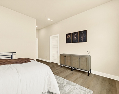 706 Savonna - Photo Thumbnail 15