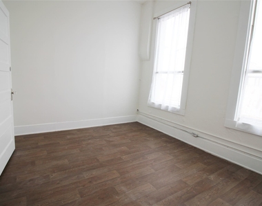 211 Milam - Photo Thumbnail 4
