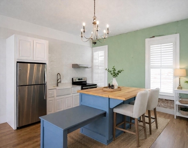 211 Milam - Photo Thumbnail 6