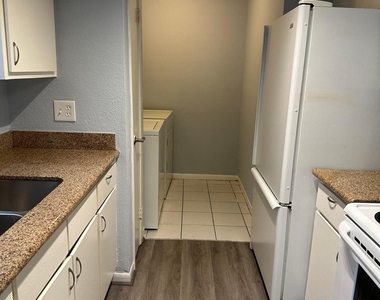 2800 Jeanetta Street - Photo Thumbnail 6