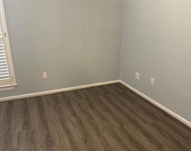 2800 Jeanetta Street - Photo Thumbnail 10