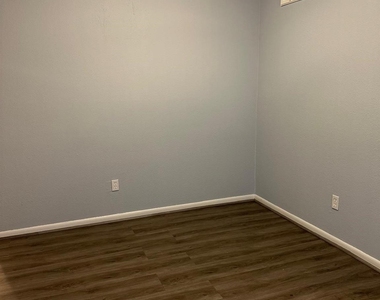 2800 Jeanetta Street - Photo Thumbnail 17