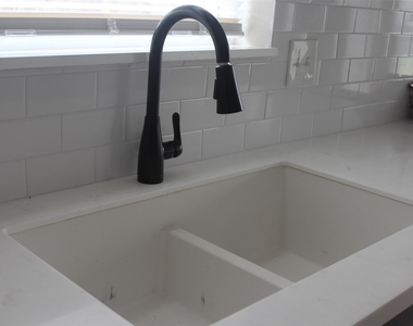 4920 Deerwood Circle - Photo Thumbnail 4