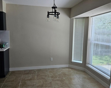 4920 Deerwood Circle - Photo Thumbnail 6