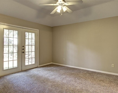 11 Cottage Grove Place - Photo Thumbnail 16