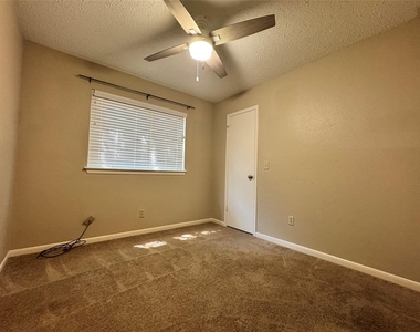 11 Cottage Grove Place - Photo Thumbnail 27