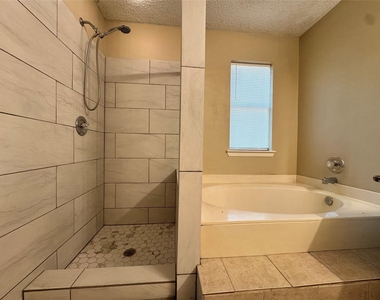 11 Cottage Grove Place - Photo Thumbnail 18