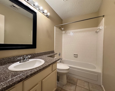 11 Cottage Grove Place - Photo Thumbnail 29