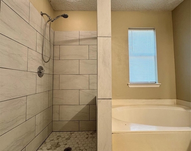 11 Cottage Grove Place - Photo Thumbnail 19