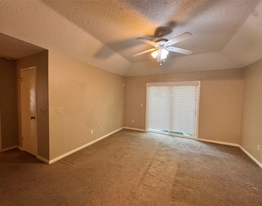 11 Cottage Grove Place - Photo Thumbnail 25
