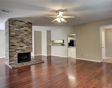 11 Cottage Grove Place - Photo Thumbnail 7