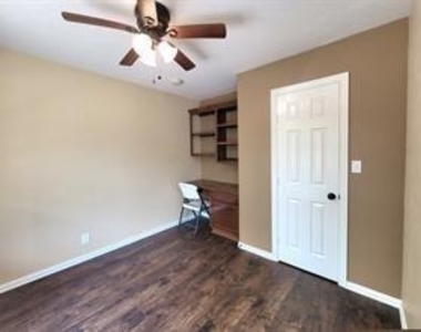 1580 Scroggins - Photo Thumbnail 4