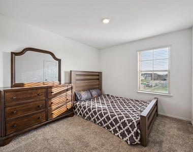 5102 Hedgerose Lane - Photo Thumbnail 24