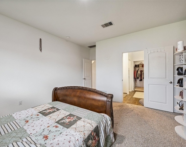 5102 Hedgerose Lane - Photo Thumbnail 14