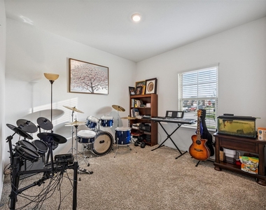 5102 Hedgerose Lane - Photo Thumbnail 19