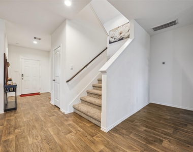 5102 Hedgerose Lane - Photo Thumbnail 12