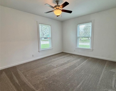 234 Jasmine Street - Photo Thumbnail 9