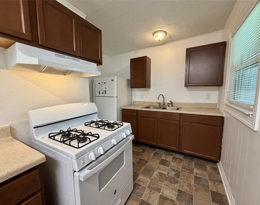 234 Jasmine Street - Photo Thumbnail 7