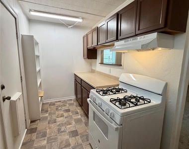 234 Jasmine Street - Photo Thumbnail 8