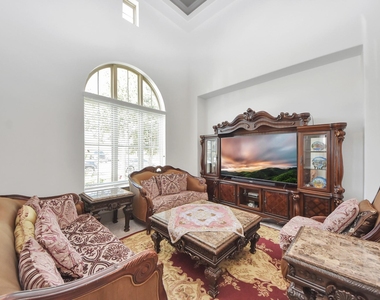 1911 Sapphire Pines Lane - Photo Thumbnail 28