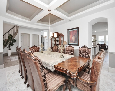 1911 Sapphire Pines Lane - Photo Thumbnail 9