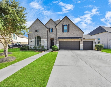 1911 Sapphire Pines Lane - Photo Thumbnail 3