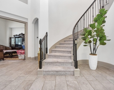 1911 Sapphire Pines Lane - Photo Thumbnail 5