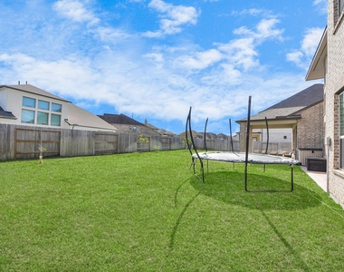 1911 Sapphire Pines Lane - Photo Thumbnail 43