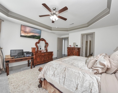 1911 Sapphire Pines Lane - Photo Thumbnail 20