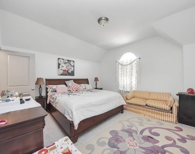 1911 Sapphire Pines Lane - Photo Thumbnail 31
