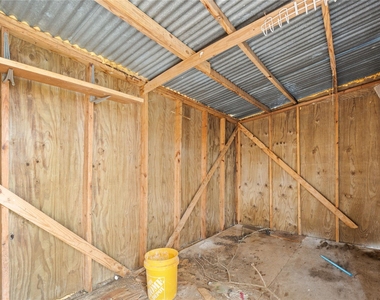 804 Avenue I - Photo Thumbnail 30