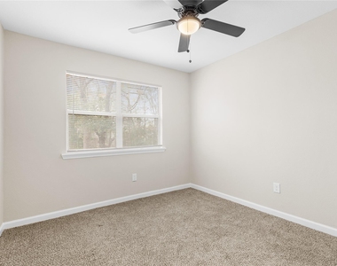 804 Avenue I - Photo Thumbnail 21