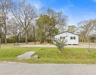 804 Avenue I - Photo Thumbnail 31