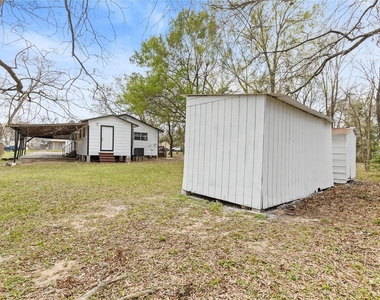 804 Avenue I - Photo Thumbnail 29