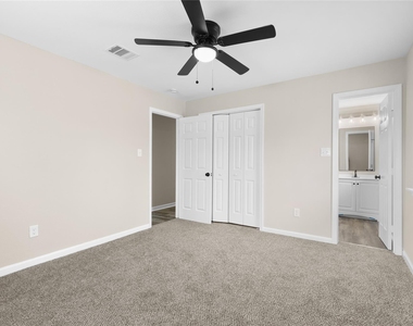 804 Avenue I - Photo Thumbnail 16