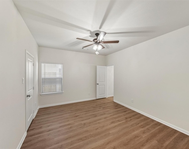 706 W Dallas - Photo Thumbnail 25