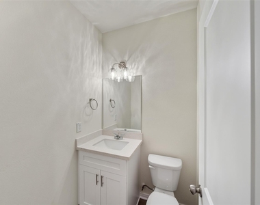 706 W Dallas - Photo Thumbnail 23