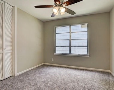 1803 Jones Street - Photo Thumbnail 6