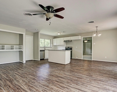 1803 Jones Street - Photo Thumbnail 3