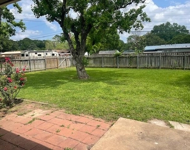 1803 Jones Street - Photo Thumbnail 10