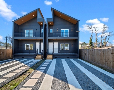 234 E 39th Street - Photo Thumbnail 23