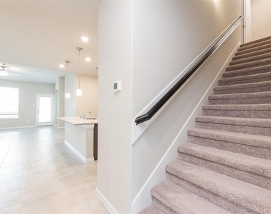 1230 Glendora Drive - Photo Thumbnail 4