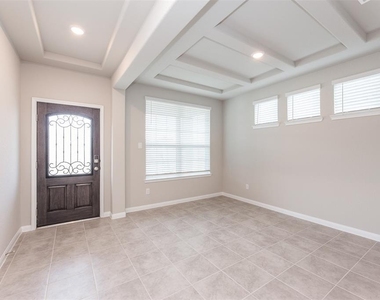 1230 Glendora Drive - Photo Thumbnail 3