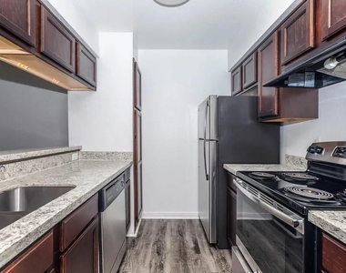 4400 Memorial Drive - Photo Thumbnail 5
