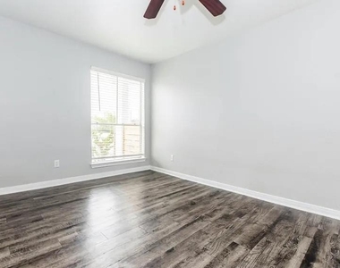 4400 Memorial Drive - Photo Thumbnail 1